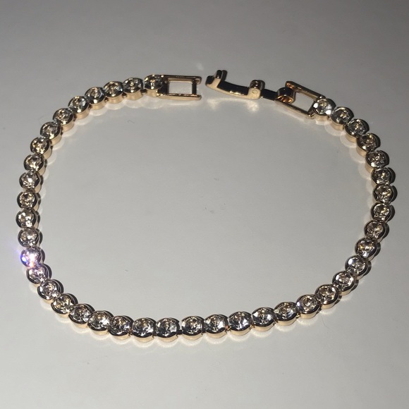 Bezel Round Gold Tennis Bracelet - Picture 7 of 9